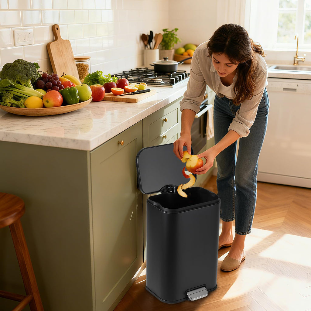 8 gal Stainless Steel Step Trash Can D30759